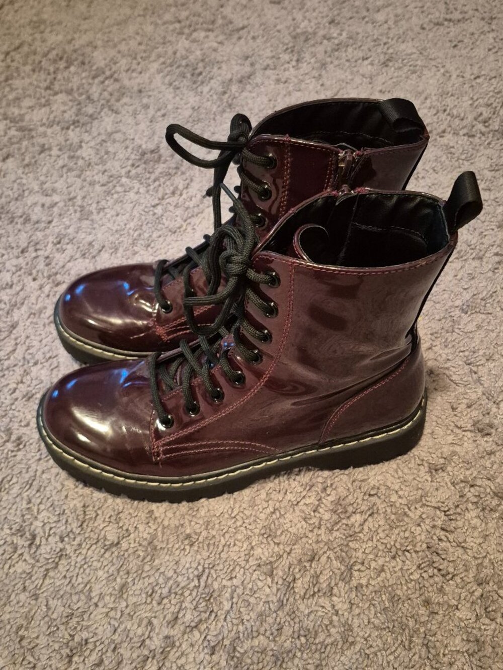 Combat boots